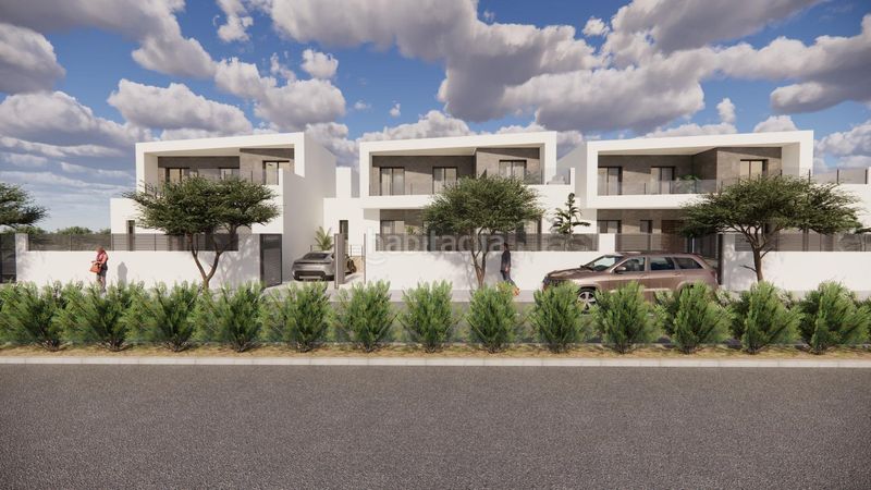 Foto 8565021c-8d1b-4eec-baab-e10ab9f7deaf. Casa adossada amb piscina a Dolores