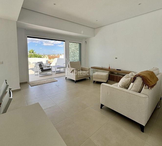 Foto b75f7029-1900-4fc0-96c5-244f91702d7a. Casa amb piscina a Benijófar