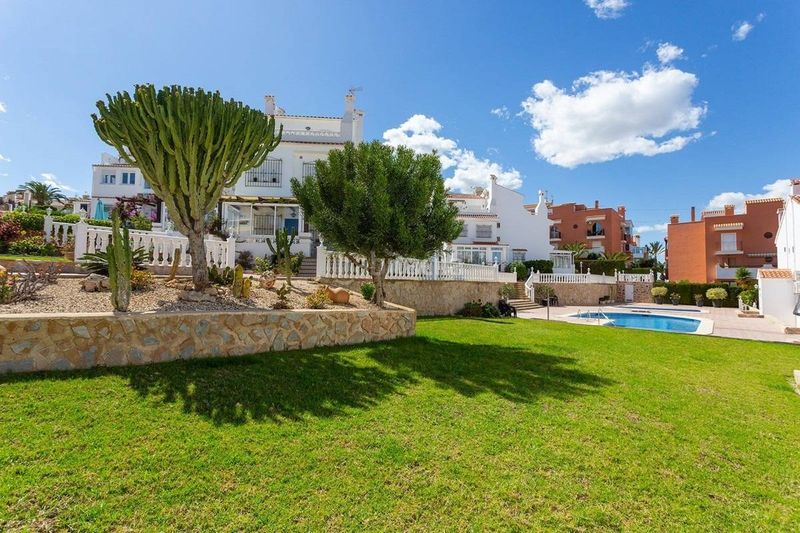 Foto d460ba24-3031-4862-9562-e0b01c99b7aa. Casa a Torreblanca Torrevieja