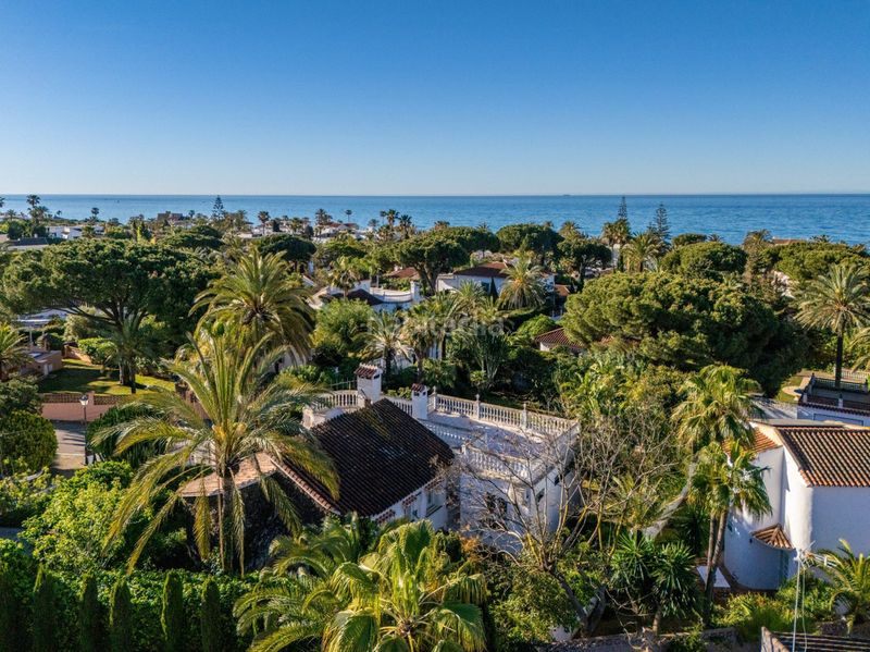 Foto aae85bb1-d6d1-4bc9-b50f-7e77a26de6f3. Casa a Marbesa Marbella