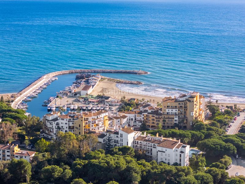 Foto f28b05f3-5c62-4210-b7aa-e59d8b999ffb. Casa a Marbesa Marbella