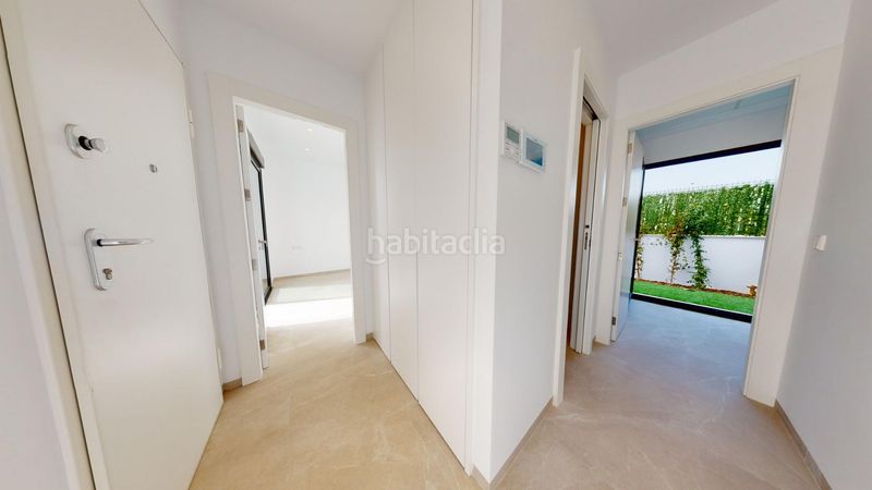 Foto a8719122-064e-4df0-97c6-0bbbc85a290a. Casa amb piscina a Centro Alcázares (Los)