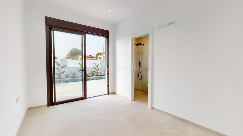 Foto cbaf538e-4f56-4f48-96ff-743955e0ad6a. Casa amb piscina a Centro Alcázares (Los)