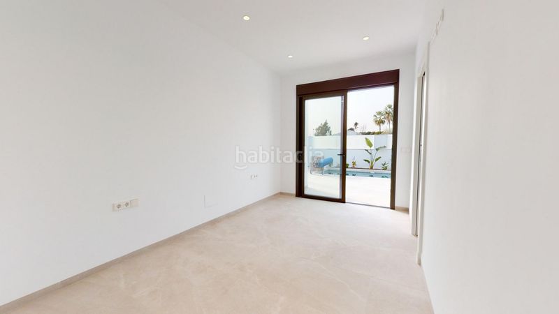 Foto f1b3ef7e-94cd-48f0-89bd-625dbf40728a. Casa amb piscina a Centro Alcázares (Los)