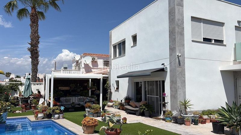 Foto af43353a-6709-4d7f-9512-5f9e244f08d8. Casa con parcheggio piscina in Parque de las Naciones Torrevieja