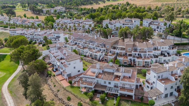Foto 58033417-1603-48fc-810d-94a9b6d23dff. Pis amb aparcament a Rojales
