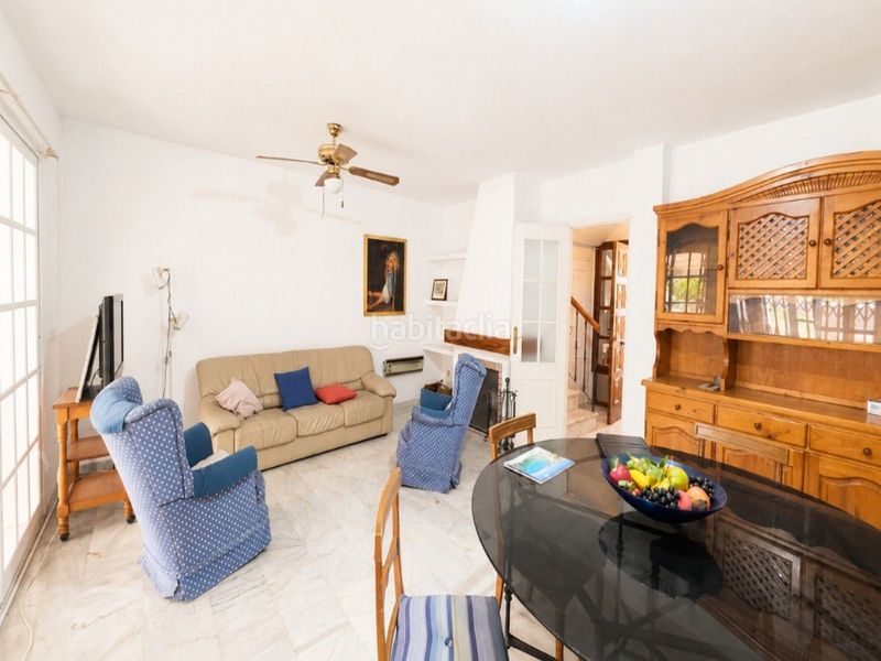 Foto 18bd2361-a06e-40af-99a3-89e79ff4a336. Casa amb aparcament piscina a Los Boliches Fuengirola