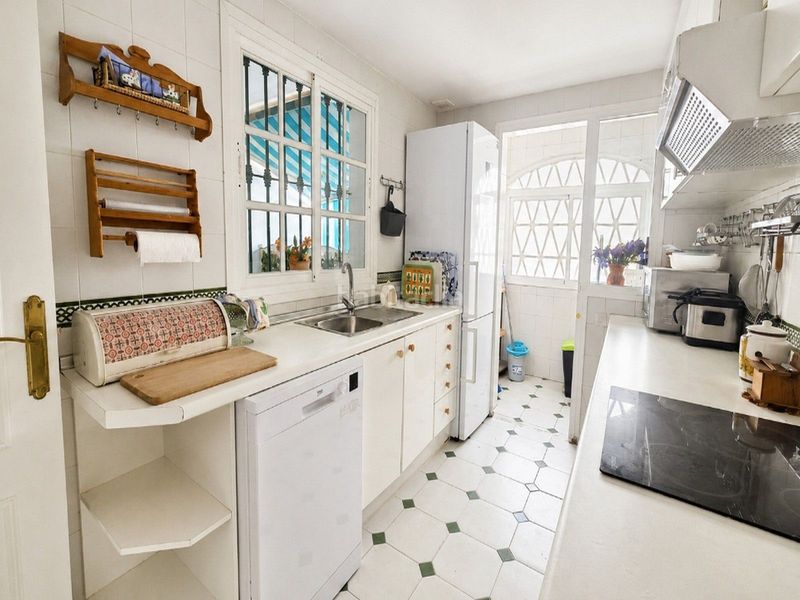 Foto d920a865-d859-4523-aef3-04e834ce1bbd. Casa amb aparcament piscina a Los Boliches Fuengirola