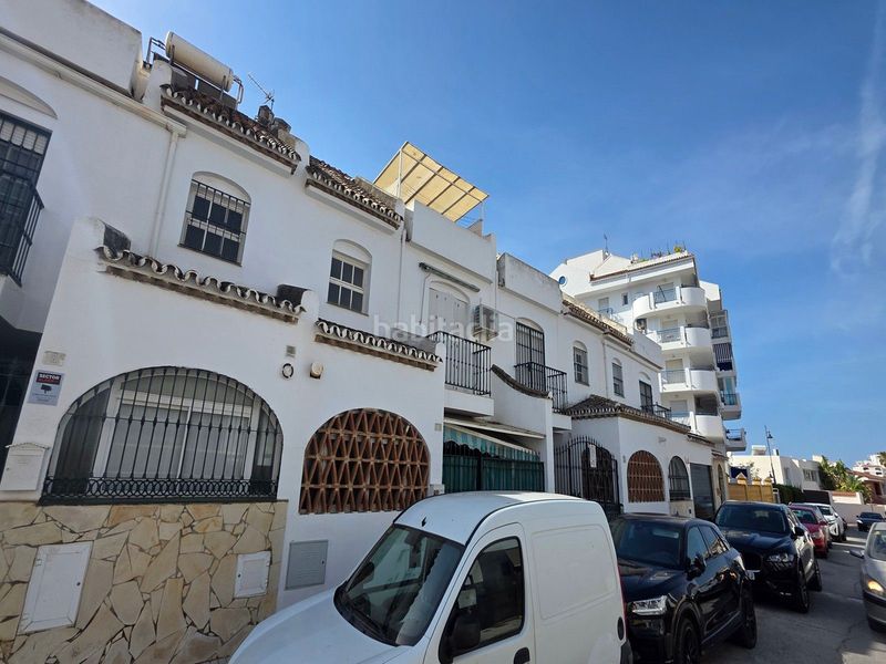 Foto 638c69ee-6360-4b4b-b3bb-3e7ec1cd3edc. Casa amb aparcament piscina a Los Boliches Fuengirola