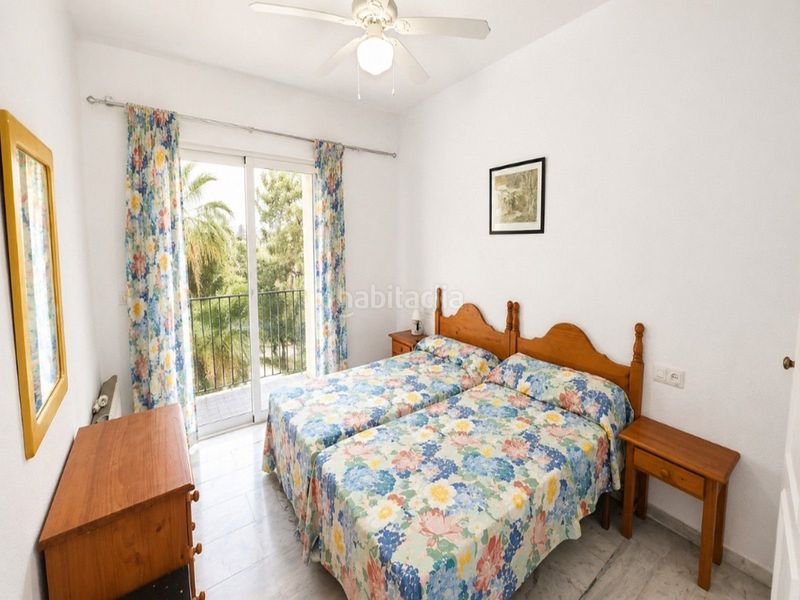 Foto a6036653-084d-49f6-8e9a-4d3f73db5f07. Casa amb aparcament piscina a Los Boliches Fuengirola