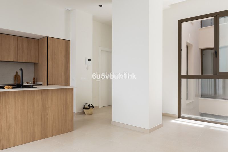 Foto b93318df-f9d4-4638-8053-da1b590e4595. Piso en Centro Histórico Málaga