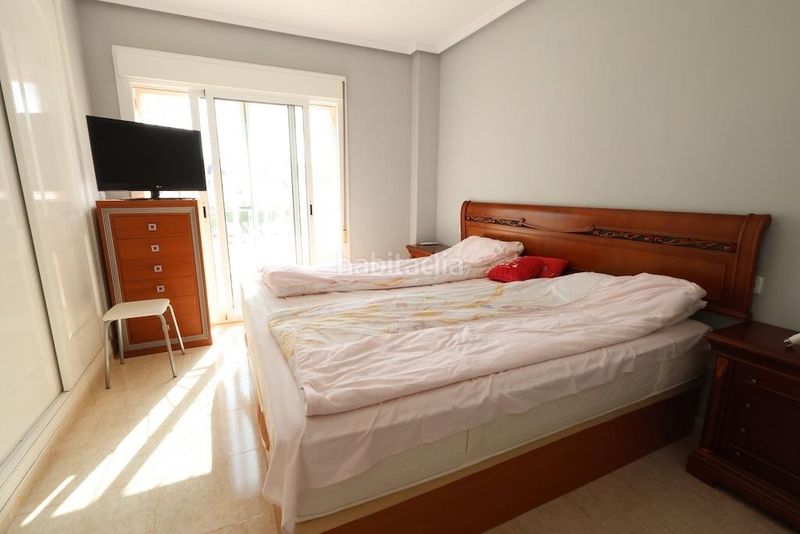 Foto 1be4ba01-2ace-4d07-a923-62ff22135240. Casa adossada amb aparcament a Benijófar