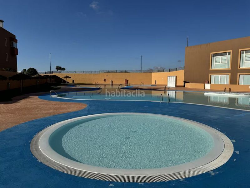 Foto baec47f4-6049-43f0-b3d8-27f3a33ba618. Casa en Corralejo Oliva (La)