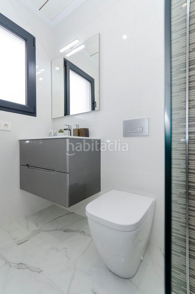 Foto 8717d403-5c93-4d59-8273-ca277880fd14. Casa amb piscina a Zona Carrefour - Urbanizaciones Torrevieja