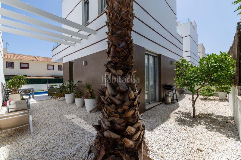 Foto e6084e27-a539-4467-9173-d210cd5d2b61. Casa amb piscina a Rojales