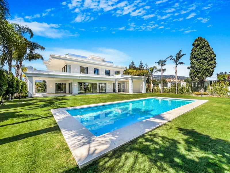 Foto 0541038c-a0da-413f-b8f0-e0658b4566df. Casa en lomas de Marbella club Marbella