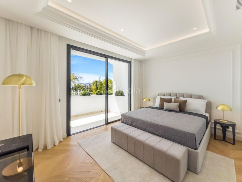 Foto ecdbbd4a-7bbe-4e55-a153-61583d34a30b. Casa en lomas de Marbella club Marbella