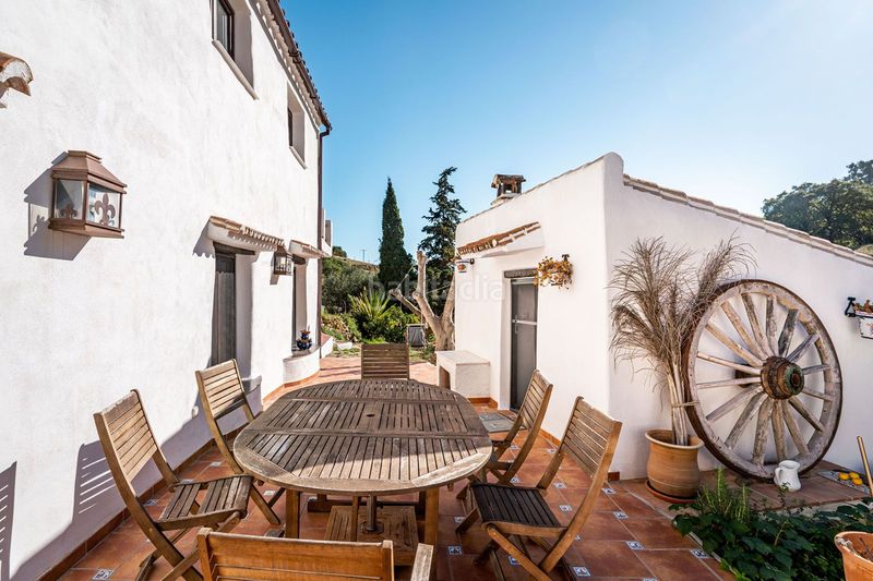 Foto 5e1d75bd-2ee2-4f53-841c-80a408c687c3. Casa amb aparcament a Casares pueblo Casares