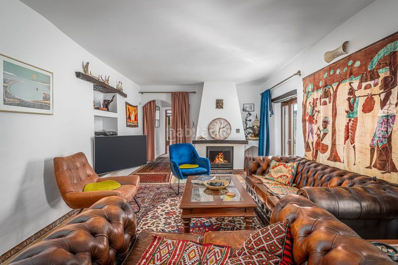 Foto f6a8fd12-ae8c-4ce7-8d67-ed80a38fae82. Casa amb aparcament a Casares pueblo Casares