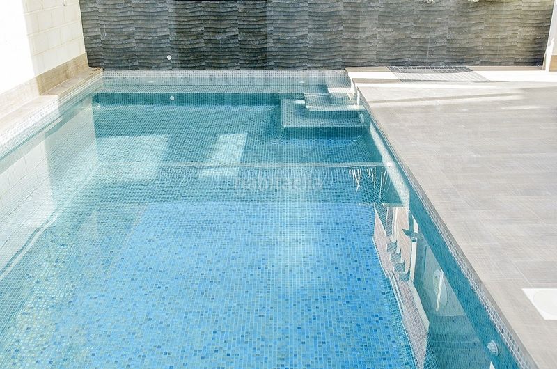Foto 1f37e03f-18fb-4b9f-9d16-c5539a622342. Casa amb piscina a Almoradí