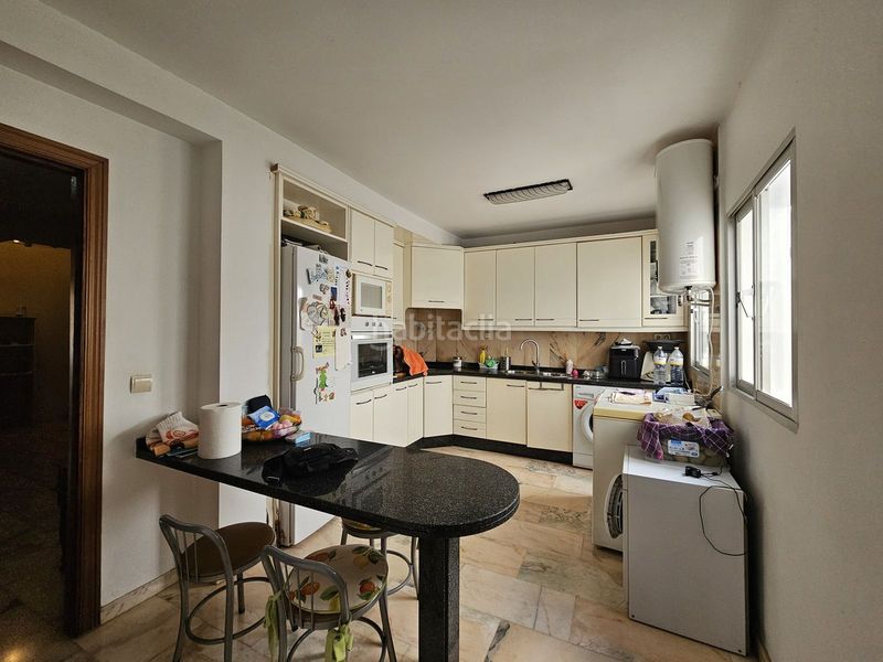 Foto d6fad0ee-60c4-4076-97ee-83ecdef2f270. Casa a Zona Calvario Estepona