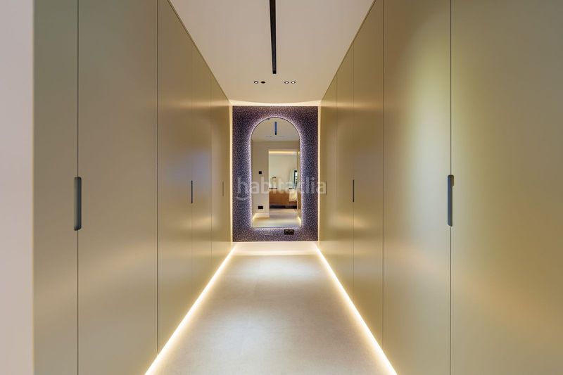 Foto bc2dab5b-0aaa-403b-9df2-20c3d8313c60. Casa en Puerto Banús Marbella