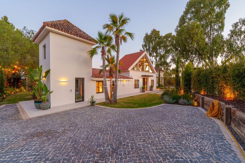 Foto d88dc7b0-d5dc-4cd7-8ebf-1904ff6741f4. Casa en Puerto Banús Marbella