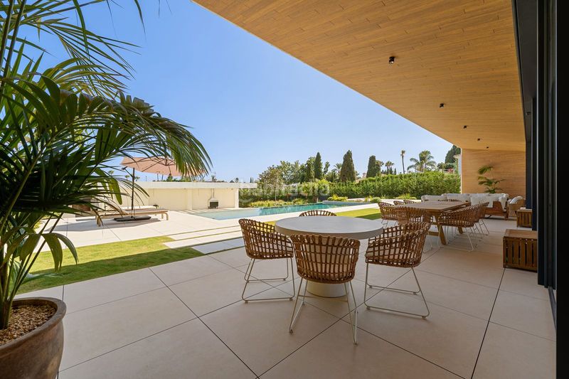 Foto cfdfc2be-9008-4053-b85c-7d6576a002f0. Casa en Nueva Atalaya Estepona
