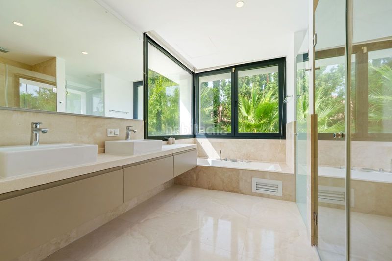 Foto 16423fdb-e941-42e7-8ee1-c246d4876fcd. Casa amb aparcament a Aloha Marbella
