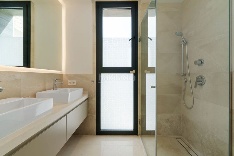 Foto e0ab4fa2-6645-4b1b-8994-da8ad26d56dc. Casa amb aparcament a Aloha Marbella
