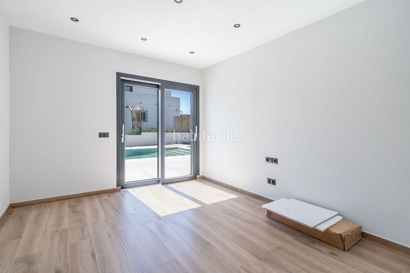 Foto 936b8a7d-29fe-4d18-b412-b963c2f90637. Casa amb aparcament a Centro Estepona