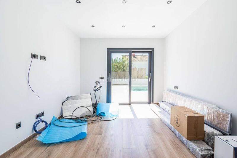 Foto b6e78b28-2121-4306-ae06-671b72b7231c. Casa amb aparcament a Centro Estepona
