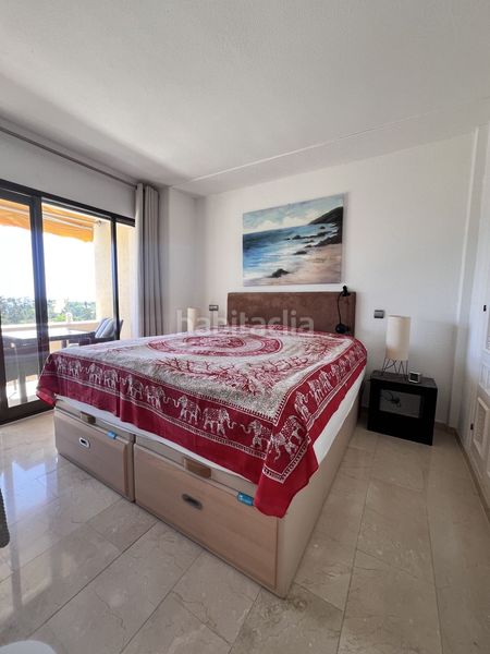 Foto 352333c7-d461-4ba7-bca5-556e2419c1e6. Casa amb aparcament a Zona Calvario Estepona