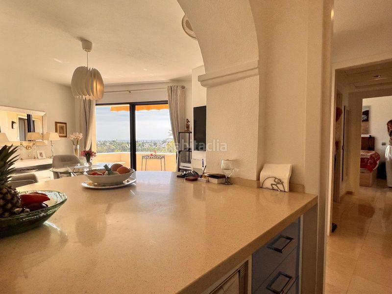Foto afb53774-38a1-44e8-b6cb-4f9003ca5968. Casa amb aparcament a Zona Calvario Estepona