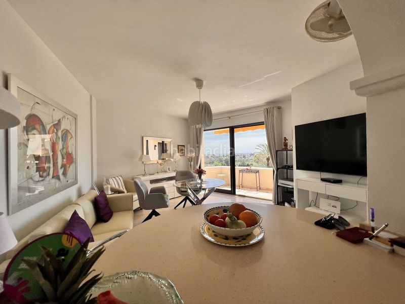 Foto df75cfe8-28aa-4717-9604-efd34a6771a7. Casa amb aparcament a Zona Calvario Estepona