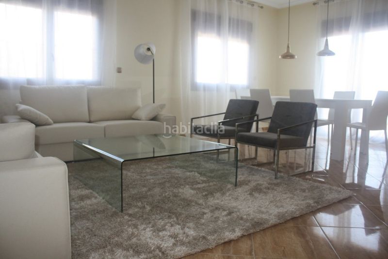 Foto dba73110-34e9-4020-a7e8-0ff2170aac56. Casa amb piscina a Los Balcones-Los Altos Torrevieja