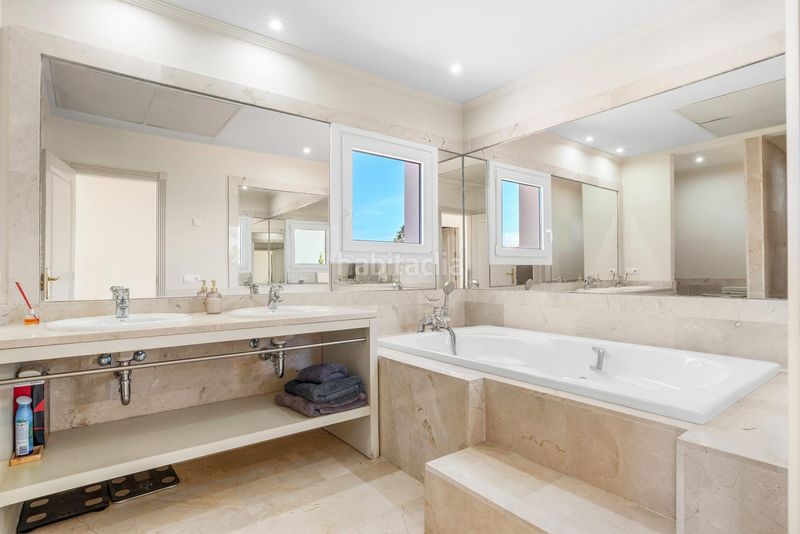 Foto f7464848-5648-4fee-9503-0c9cb832c509. Casa amb piscina a Manilva pueblo Manilva