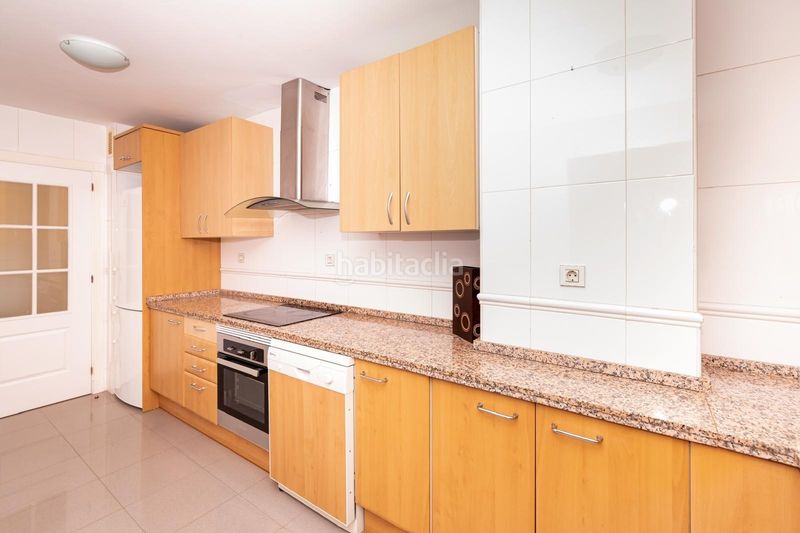 Foto ed9e755b-bf1e-40ae-975b-02e0f2e993f8. Casa a Atalaya - Isdabe Estepona
