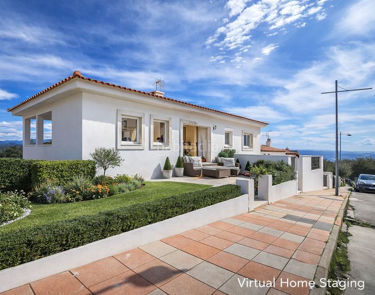 Foto f411ee23-95c1-4b66-a4dd-b41c916b2070. Casa adossada amb aparcament a La Duquesa Manilva
