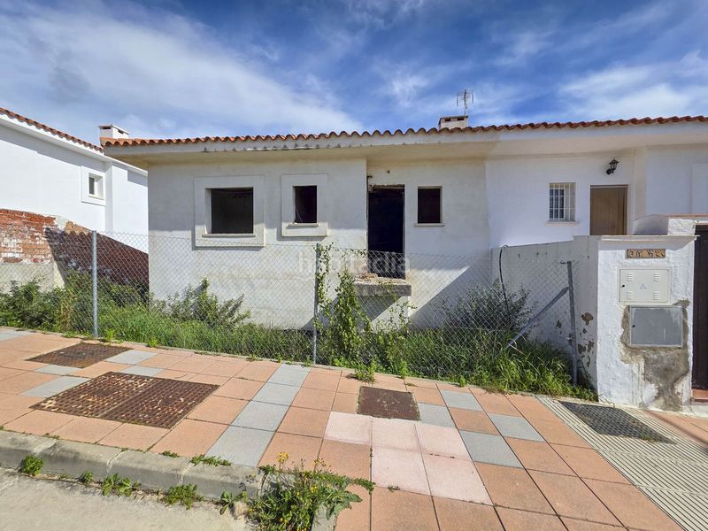 Foto 43d50641-792b-4fa1-a8b1-42d86aa359cb. Casa amb aparcament a La Duquesa Manilva