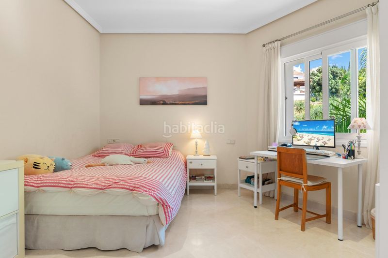 Foto aa0531ef-683e-4990-91be-189e77312e02. Casa amb piscina a El Paraíso Benahavís
