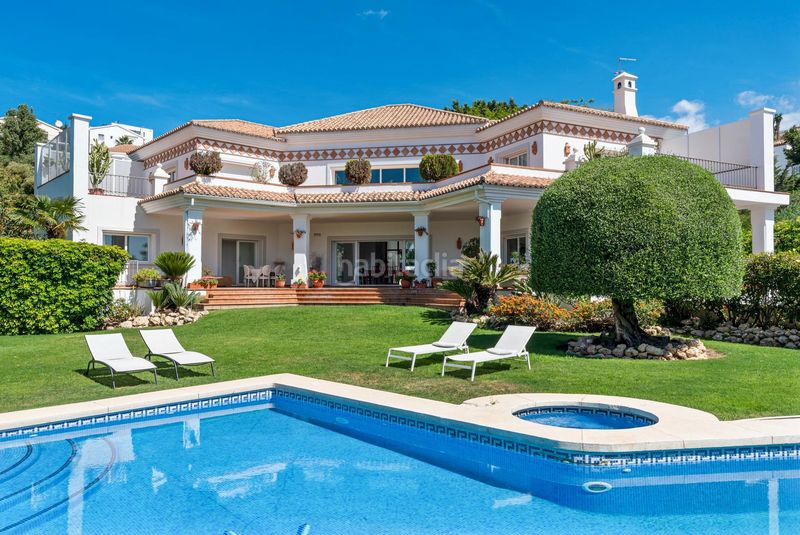 Foto c1dad3b3-9057-4d4b-a042-27473d19f4ca. Casa amb piscina a El Paraíso Benahavís