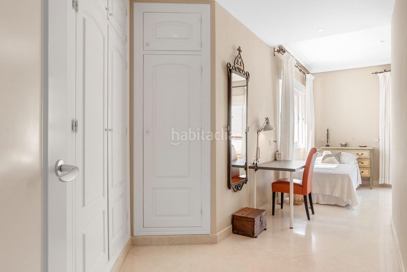 Foto f89b800d-532b-460b-8795-567b033e7f57. Casa amb piscina a El Paraíso Benahavís