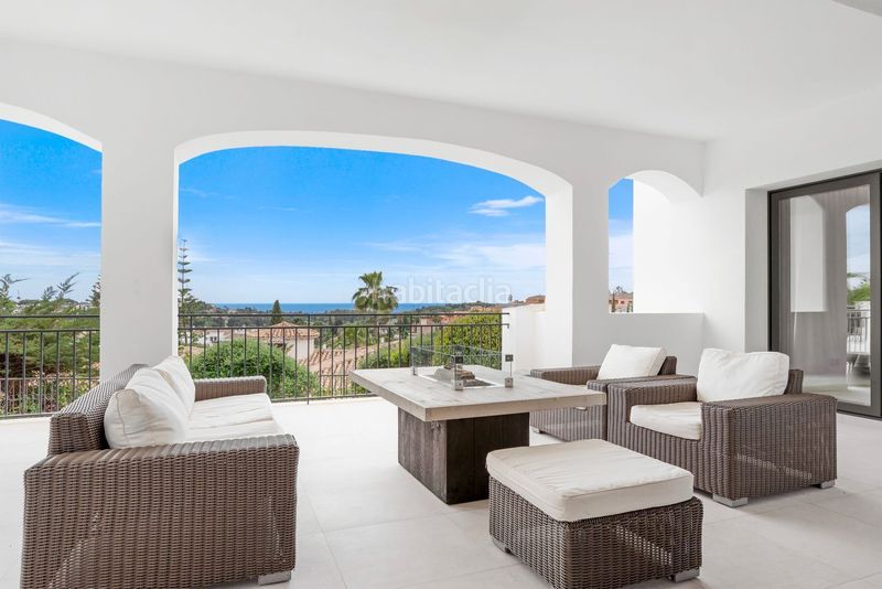 Foto ba5776b8-3bf9-47ae-9c5c-e2b09084e4dd. Casa amb piscina a El Paraíso Benahavís