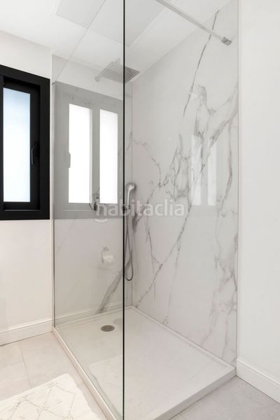 Foto fbaf9af4-274c-43da-b6f1-eedda9f8dd21. Casa amb piscina a El Paraíso Benahavís