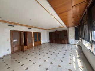 Pis en Novelda. Vivienda de 200 m� en pleno centro de novelda con ascensor