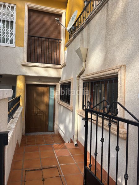 Foto 849d2bde-e5c7-4ef5-b018-ab8eff76d3c7. Casa adossada amb xemeneia aparcament a Catral