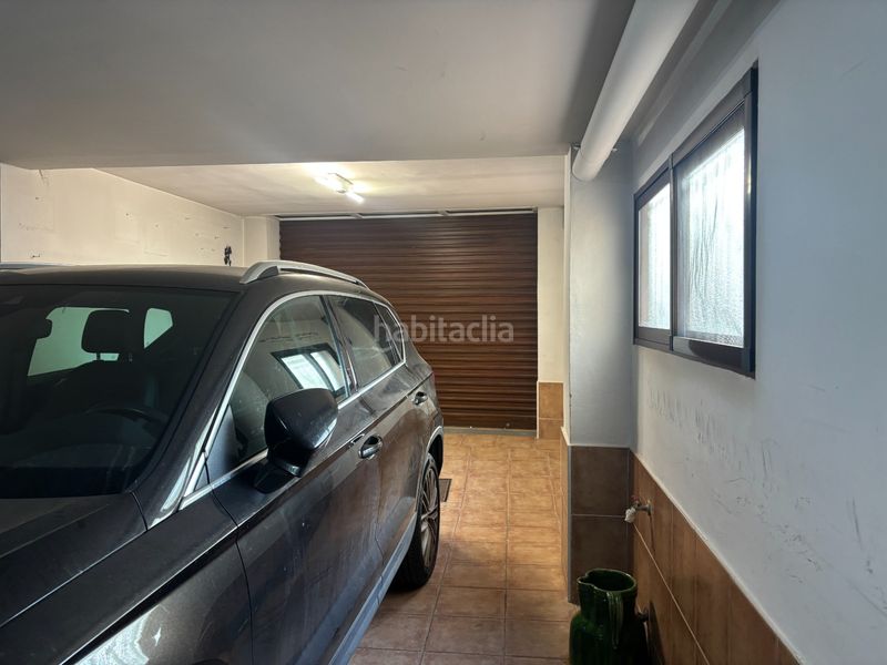 Foto b130afeb-4d98-45af-b7a3-5d6e9bb2894e. Casa adossada amb xemeneia aparcament a Catral