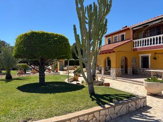 Xalet en Alzabares. ??? cortijo andaluz exclusivo a minutos del mar � una finca que