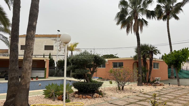 Foto b4249d80-2bd2-40af-a286-a9cb2e75a210. Xalet amb aparcament piscina a La Algoda - Matola - Llano de San José Elche / Elx